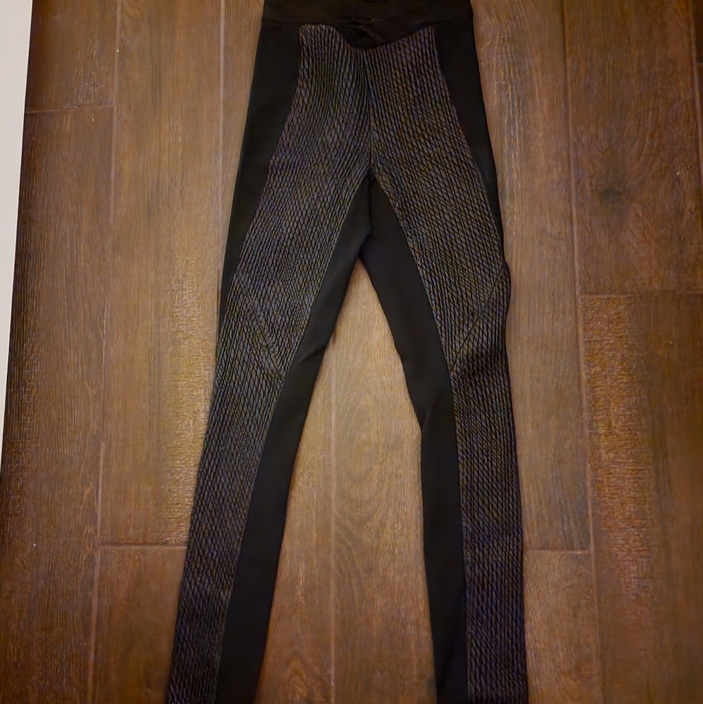 Elie Tahari leather leggings